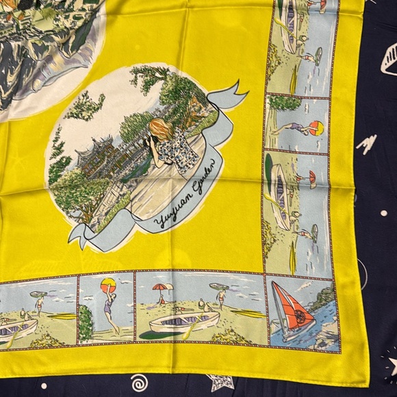 TORY BURCH SCARF 🧣, 91cm x 91cm. - Picture 4 of 12